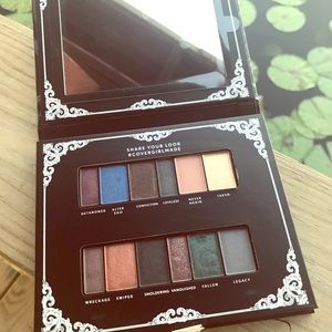 CoverGirl Overthrown Eyeshadow Palette